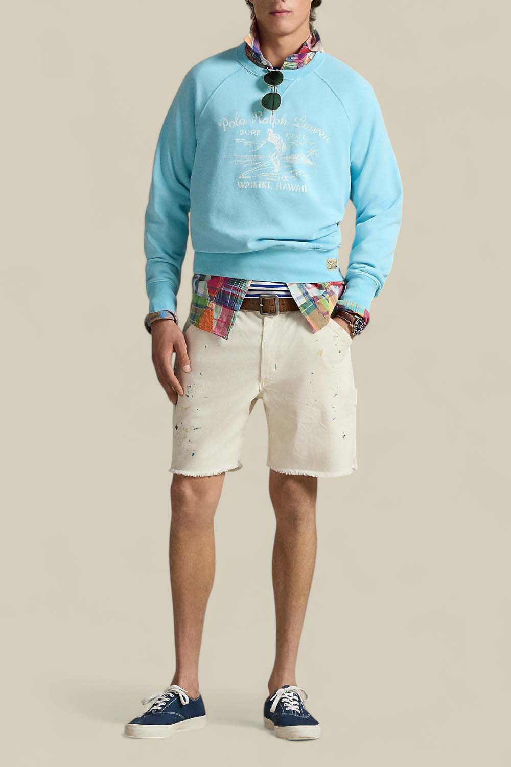 תמונת כל הלוק של סווטשירט